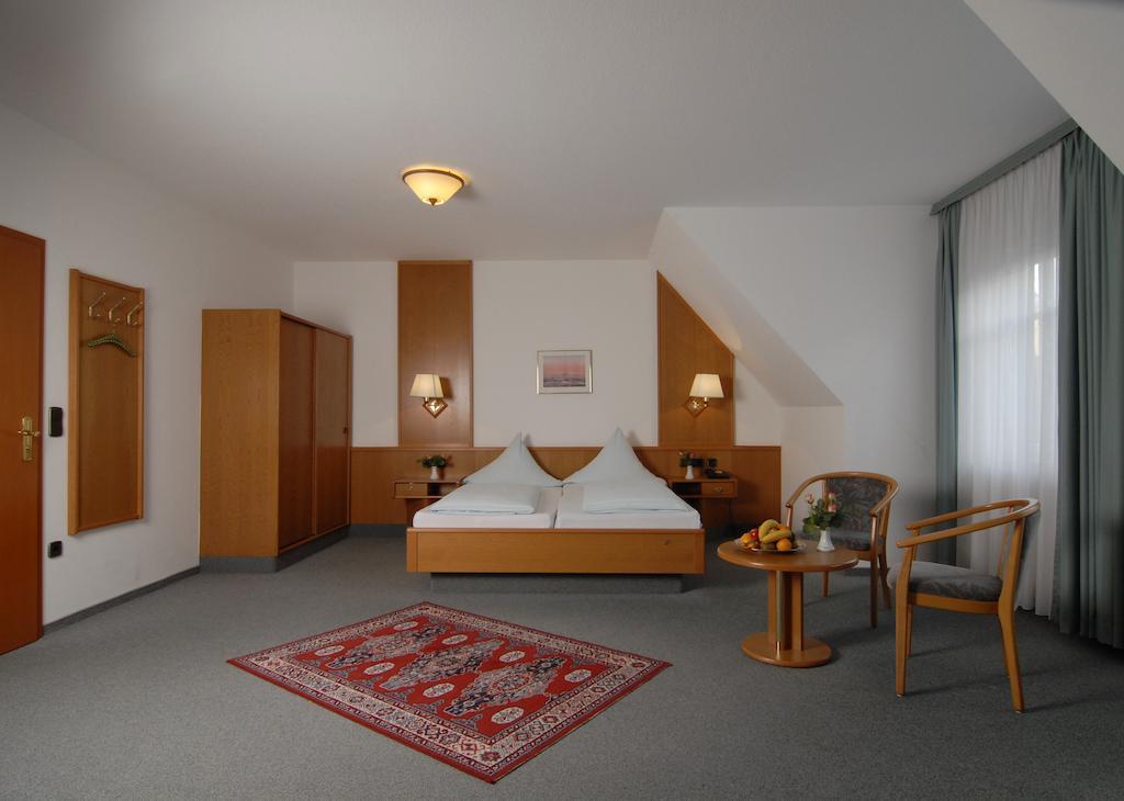 Stadthotel Muenze Bad Mergentheim Ruang foto